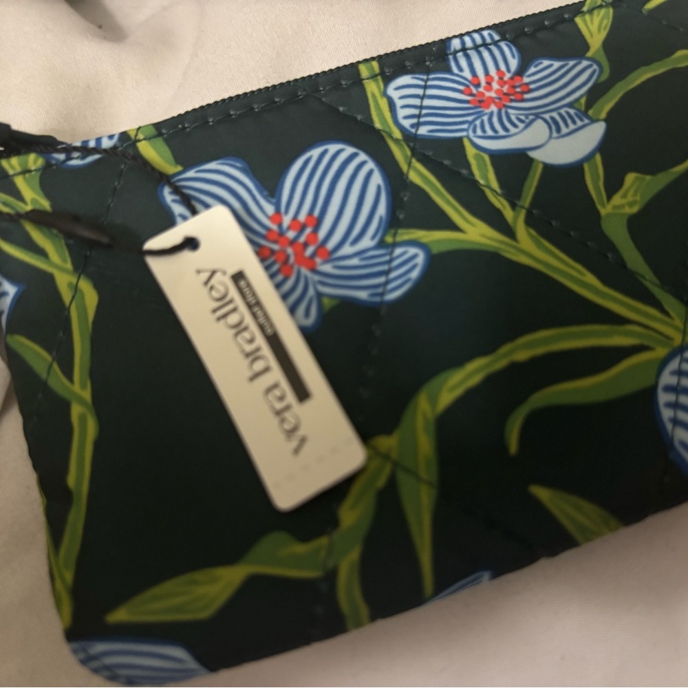 Vera Bradley card holder/ wallet - Picture 2 of 5